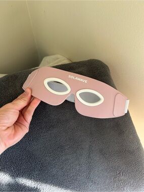 Solawave Eye Recovery Red Light Therapy Mask